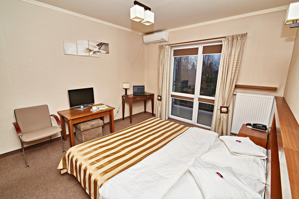 Hotel Ted Radomsko Chambre photo