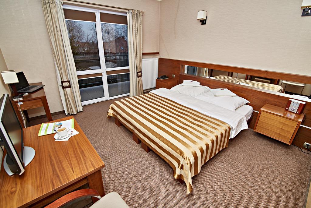 Hotel Ted Radomsko Chambre photo