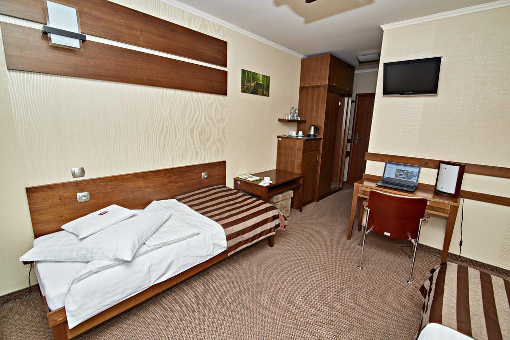 Hotel Ted Radomsko Chambre photo