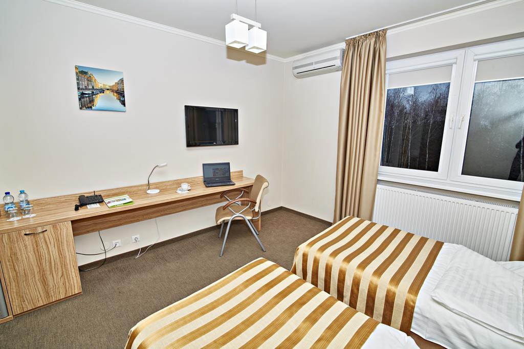 Hotel Ted Radomsko Extérieur photo